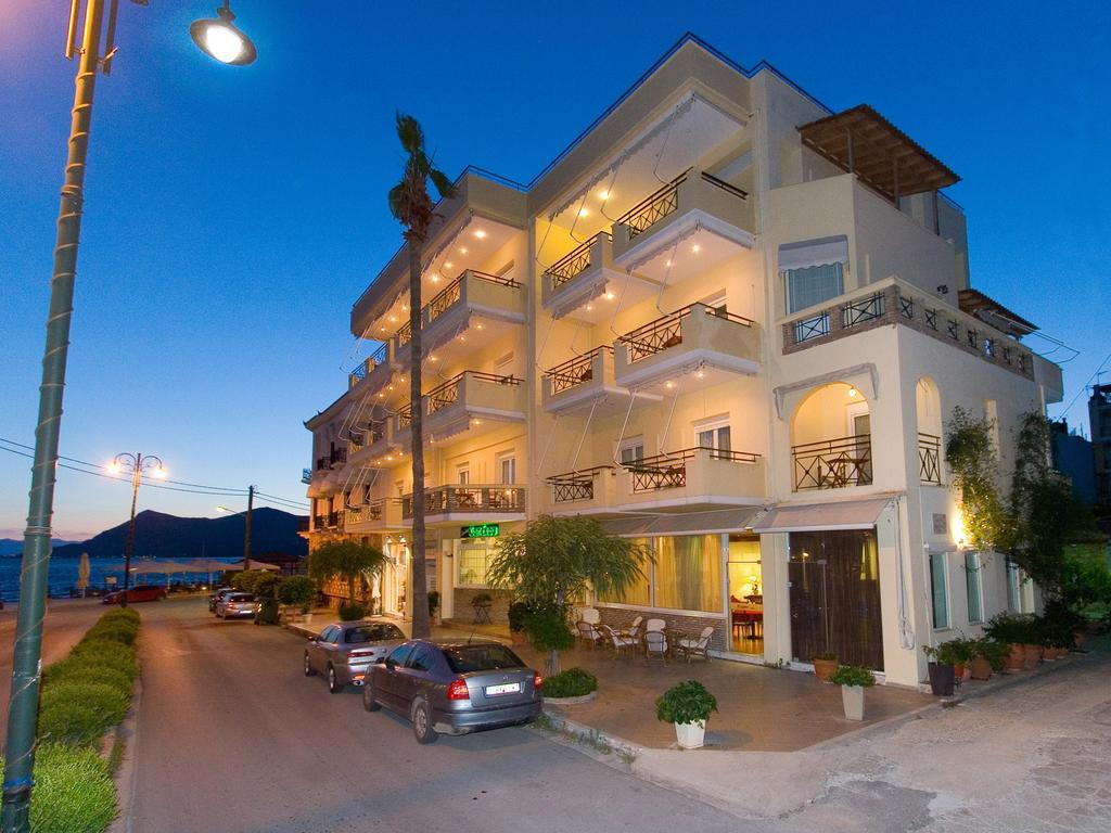 Aparthotel G. Kiapekou Loutra Edipsou  Exterior foto
