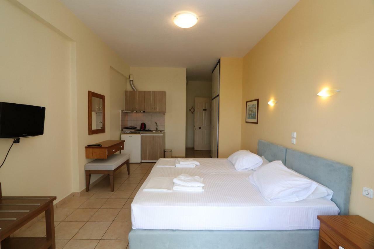 Aparthotel G. Kiapekou Loutra Edipsou  Exterior foto